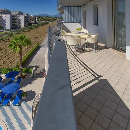 Apartmanhotel Il Girasole 1