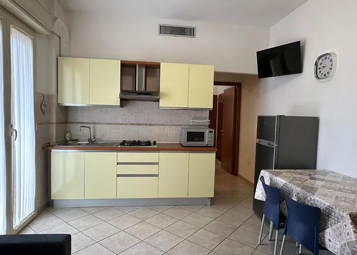 Il Girasole 1 4* אלבה אדריאטיקה